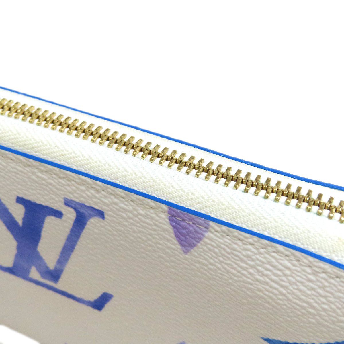 Louis Vuitton Zippy Wallet by the Pool Monogram Giant — view 8