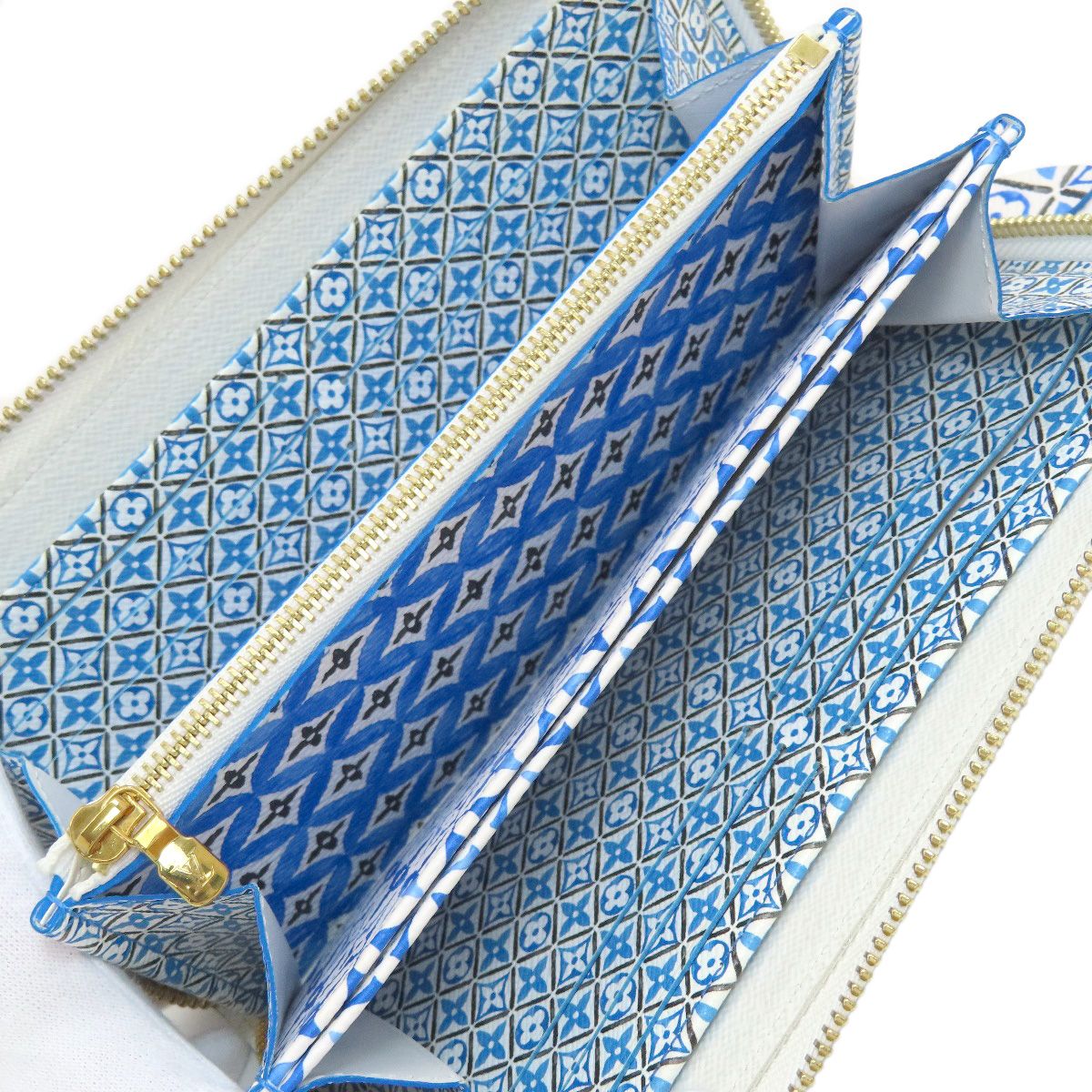Louis Vuitton Zippy Wallet by the Pool Monogram Giant — view 4