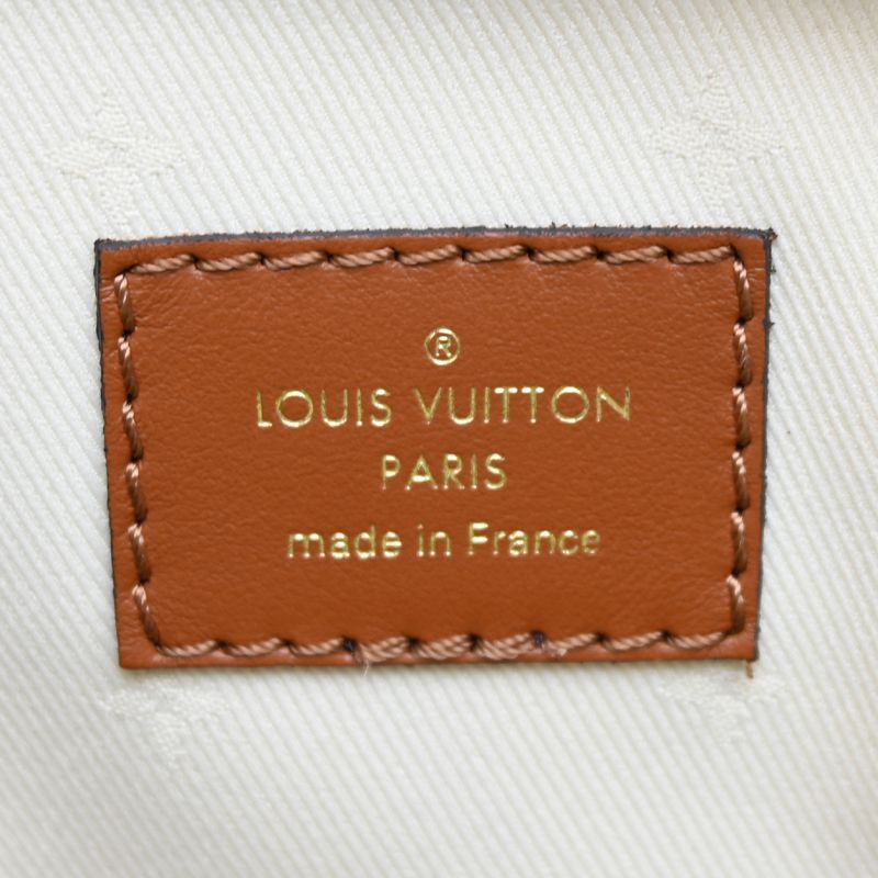 Louis Vuitton Shoulder Bag — view 8