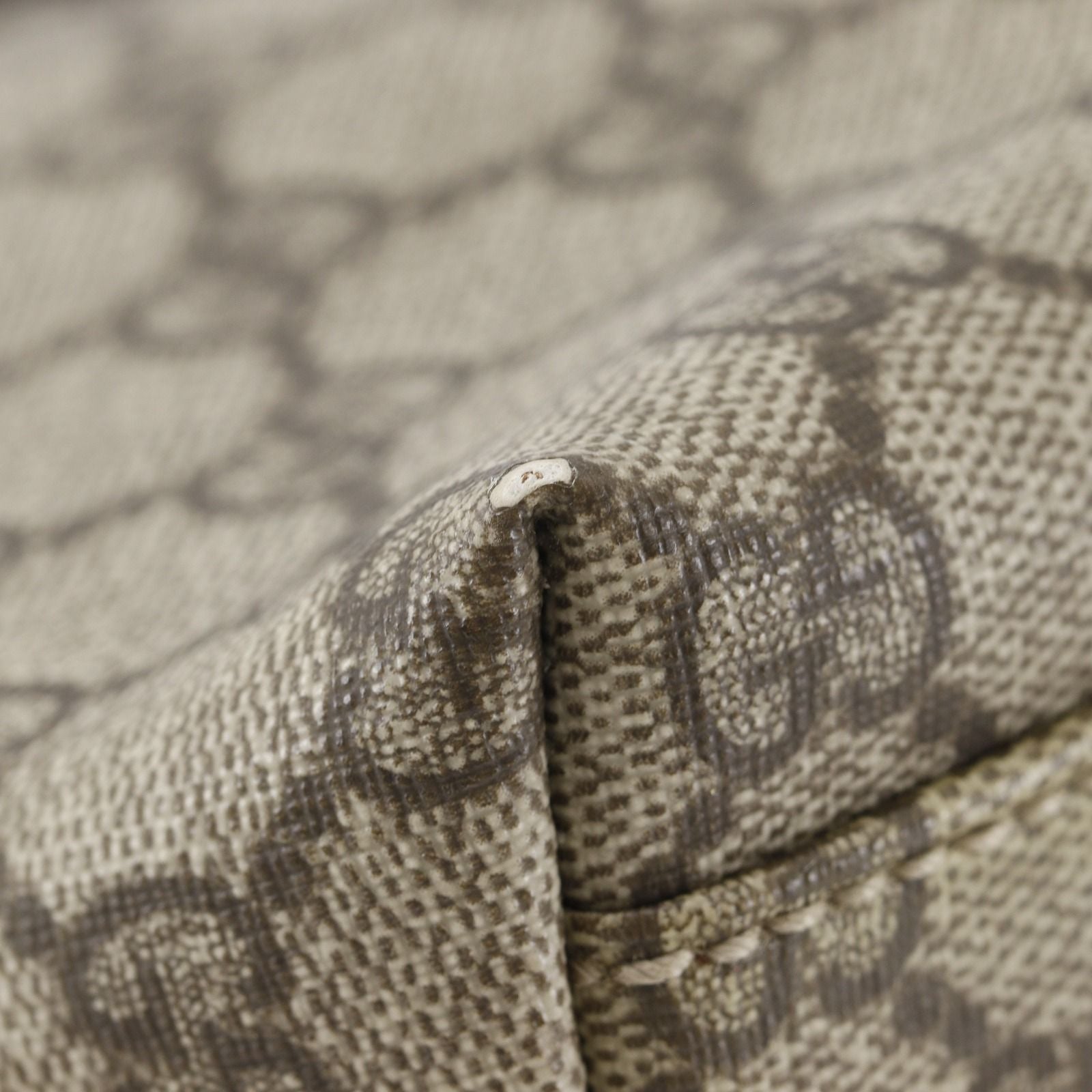 Gucci GG Supreme Canvas Brown Tote Bag — view 4