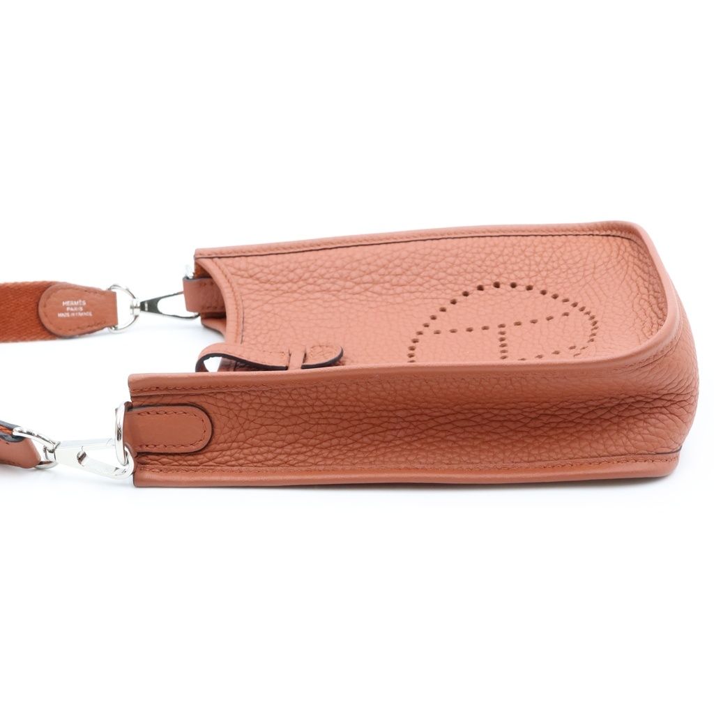 Hermes Evelyne TPM Taurillon Clemence Silver Shoulder Bag Gold — view 3