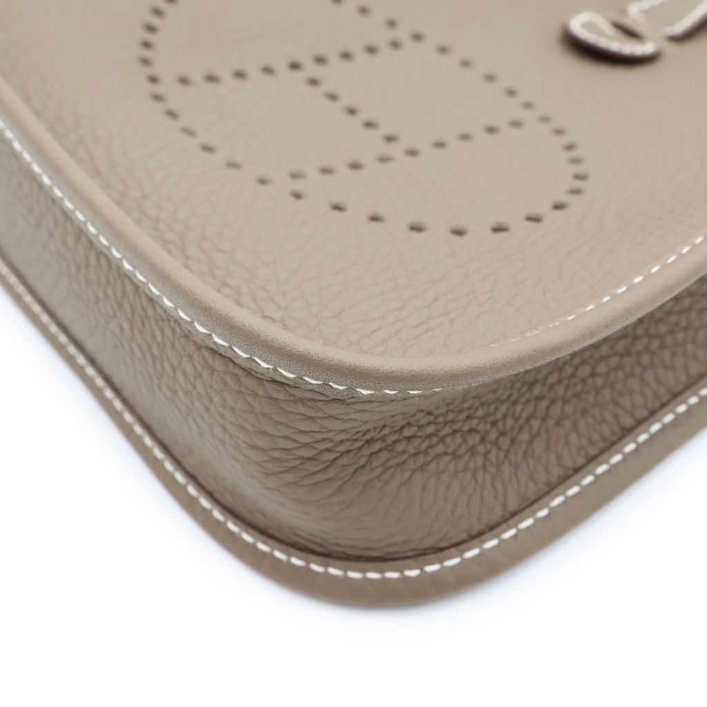 Hermes Evelyne TPM Shoulder Bag Etoupe Taurillon Clemence Gold — view 5