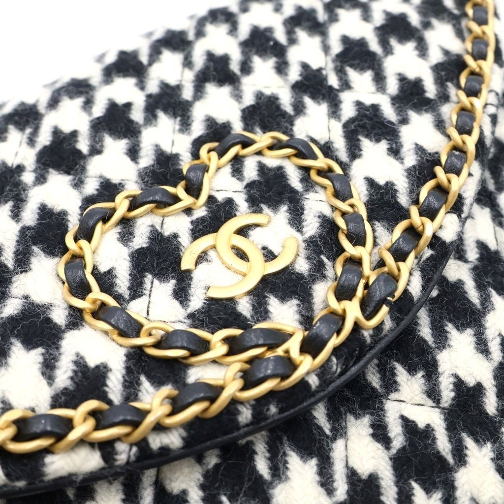 Chanel Wallet on Chain Heart Shoulder Bag Tweed Black White Houndstooth Gold — view 6