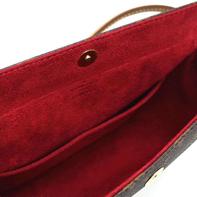 Louis Vuitton Shoulder Bag — view 6