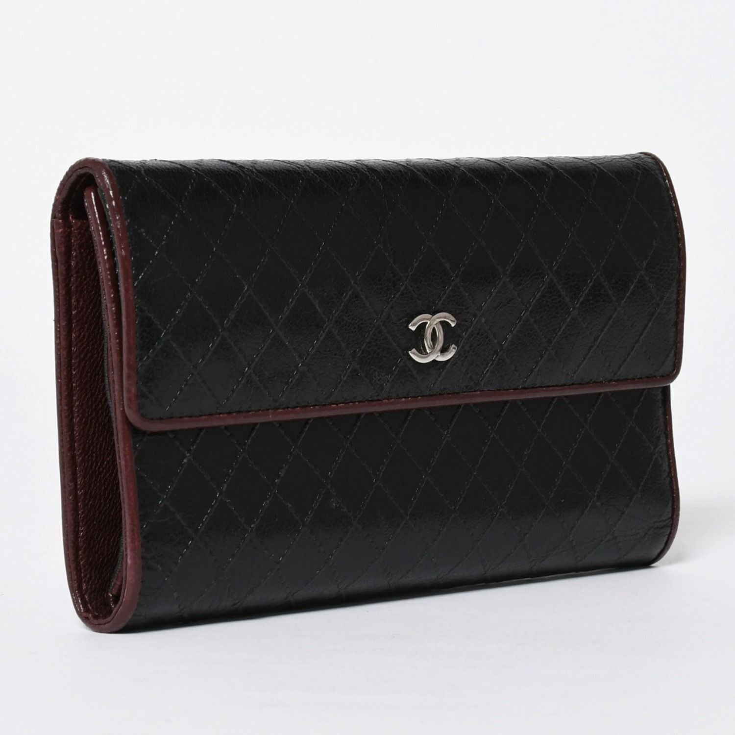 Chanel Bicolor Wallet CC Logo Calfskin Black Bordeaux Silver — view 3