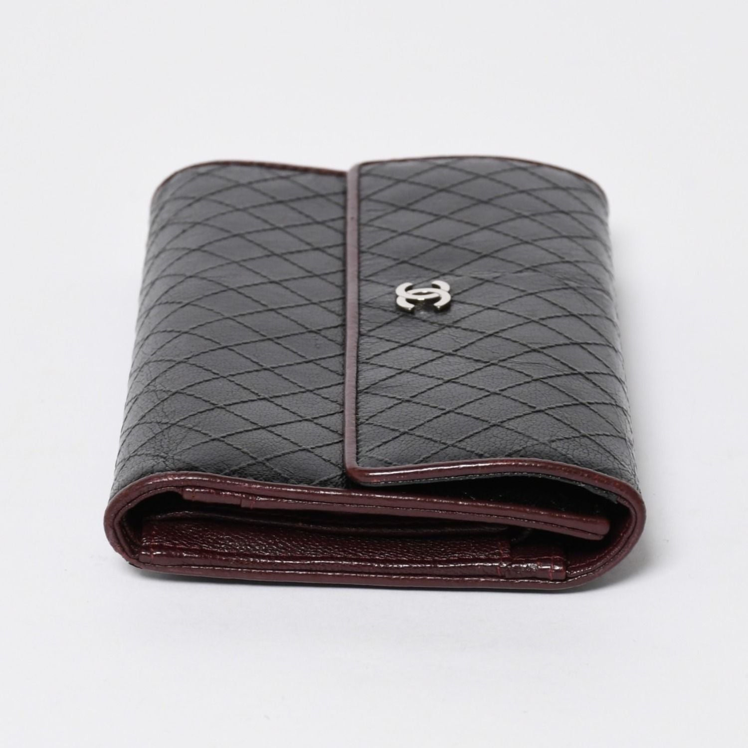 Chanel Bicolor Wallet CC Logo Calfskin Black Bordeaux Silver — view 4
