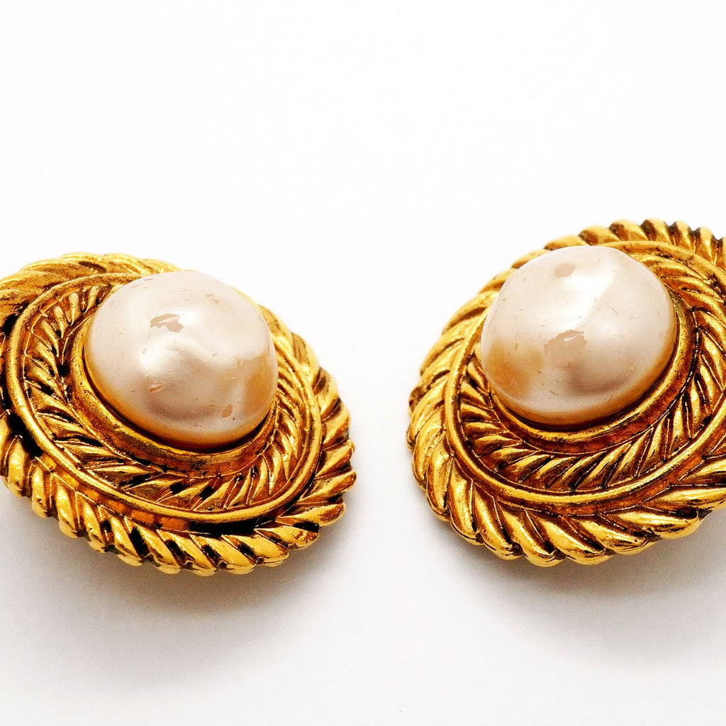 Chanel Earrings Vintage Round Circle Gold Plated Faux Pearl — view 6