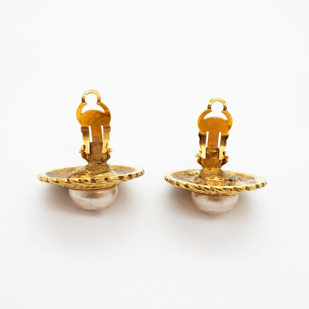 Chanel Earrings Vintage Round Circle Gold Plated Faux Pearl — view 7
