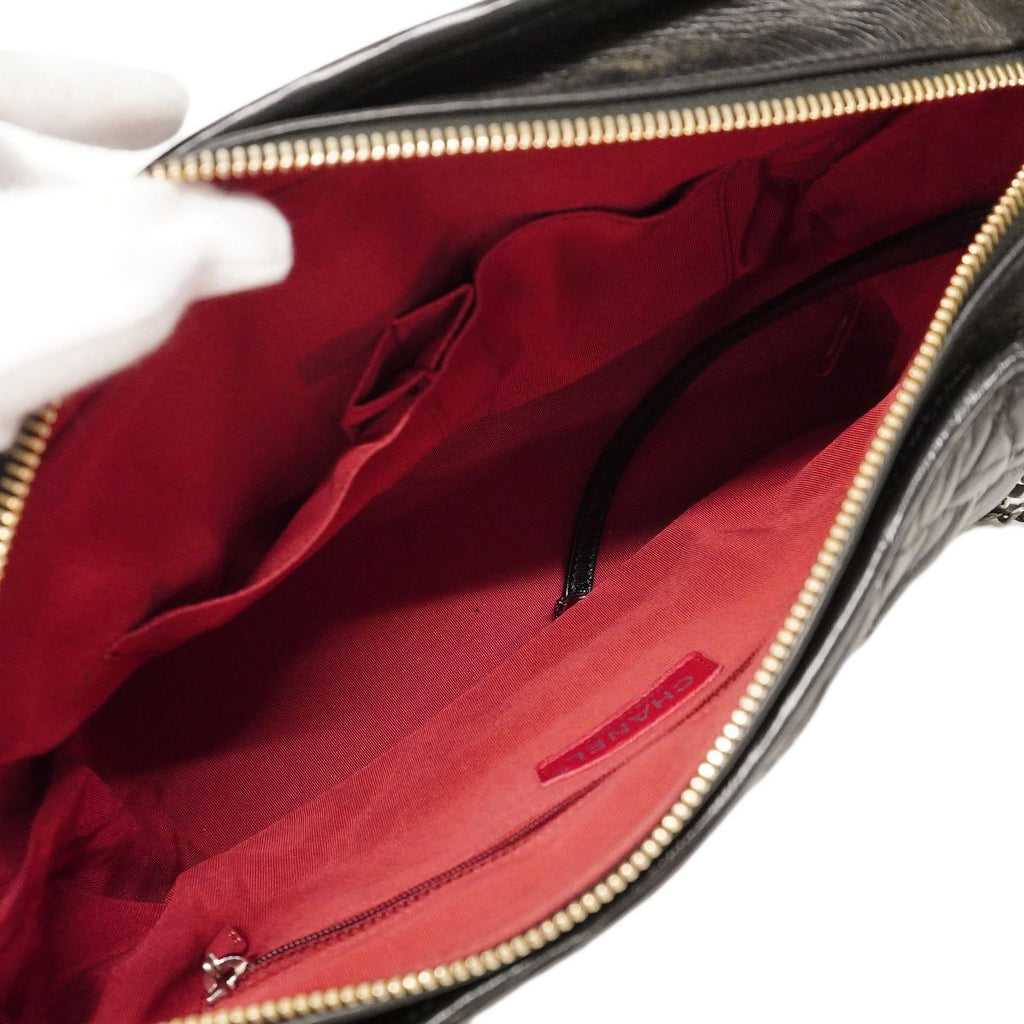 Chanel Shoulder Bag Gabrielle Leather Black Gold Silver — view 4