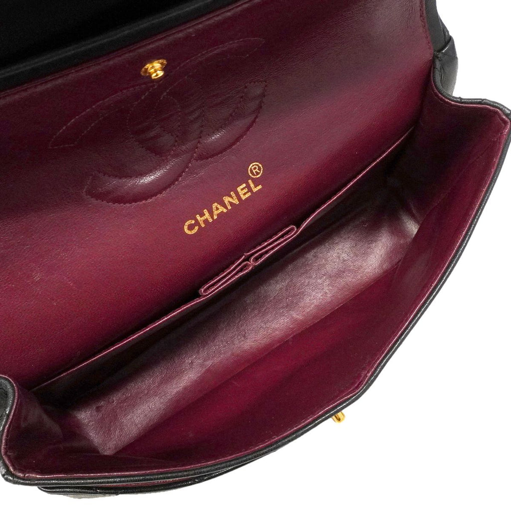 Chanel Shoulder Bag Quilted Lambskin Black Gold — view 4
