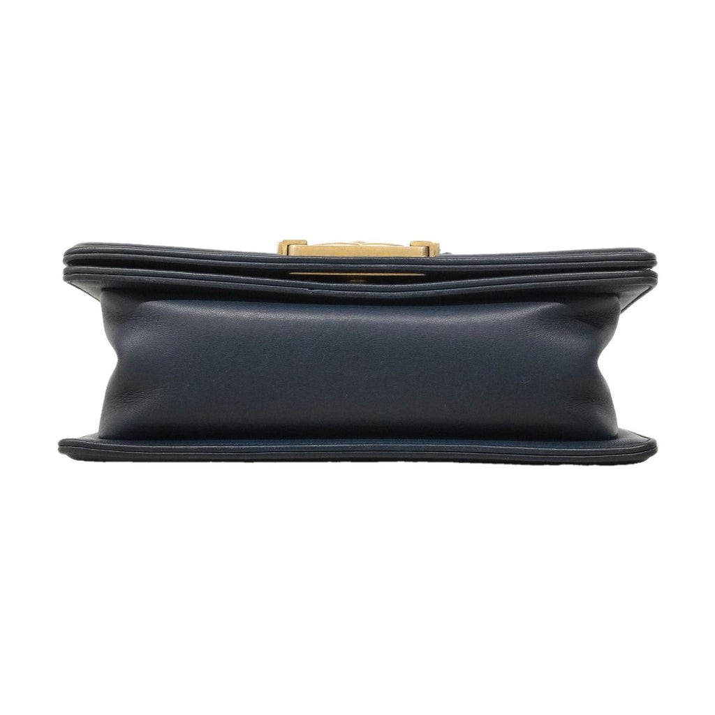 Chanel Shoulder Bag Boy Lambskin Navy Gold — view 3