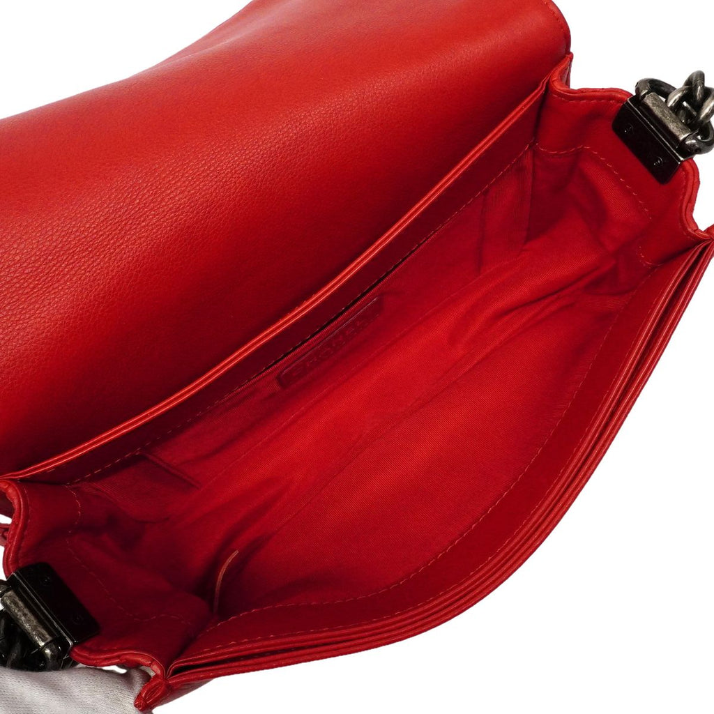 Chanel Shoulder Bag Boy Leather Red Silver — view 4