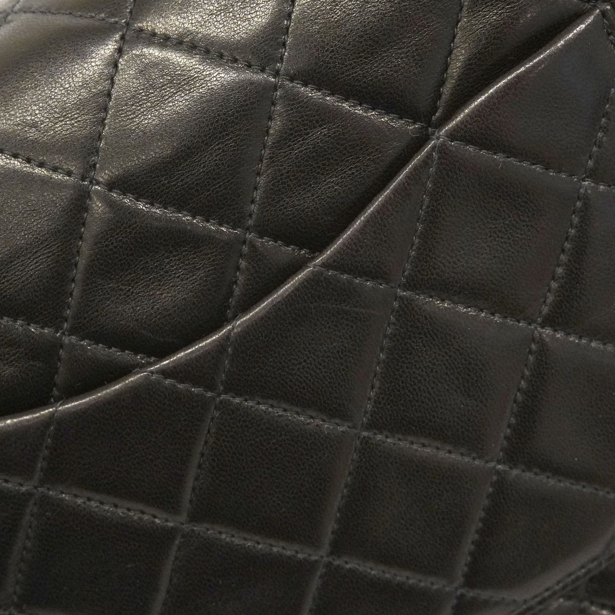 Chanel Shoulder Bag Quilted Lambskin Black Gold — view 7