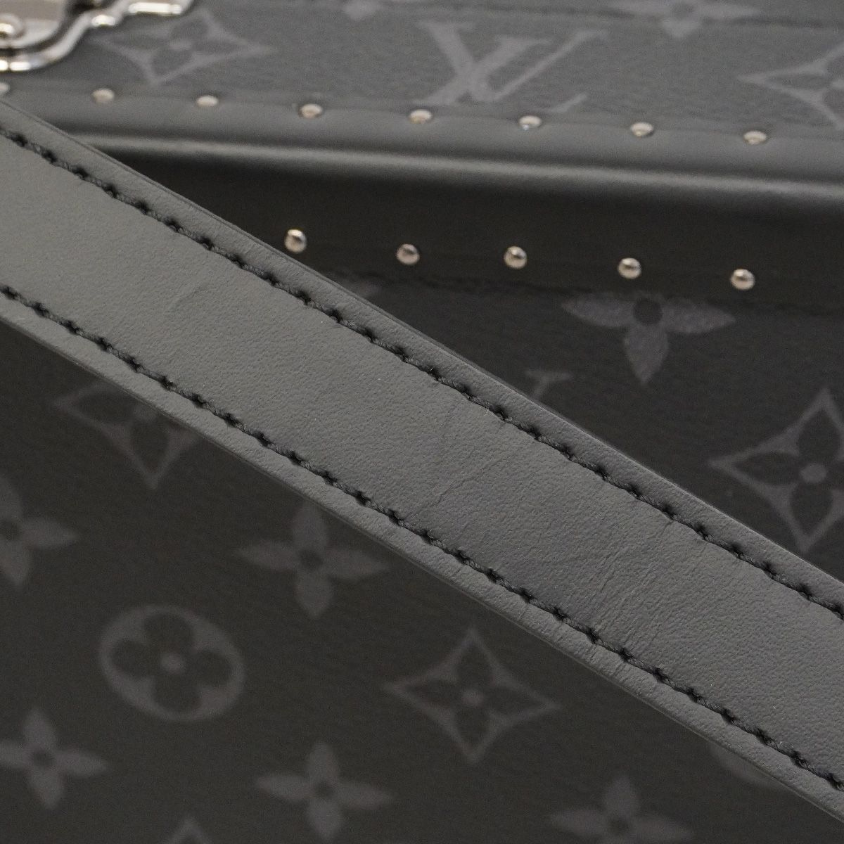 Louis Vuitton Shoulder Bag Monogram Eclipse Clutch Box Black — view 8