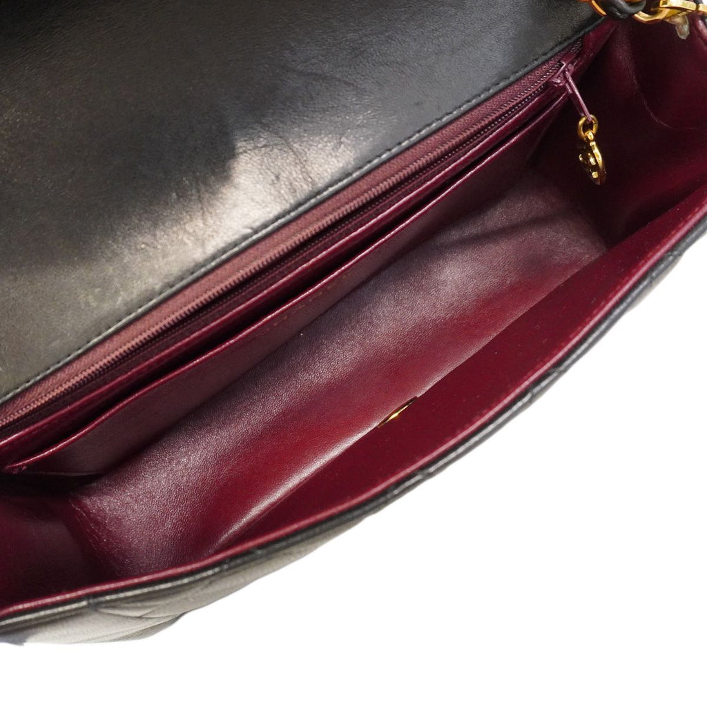 Chanel Shoulder Bag Diana Lambskin Black Gold — view 4