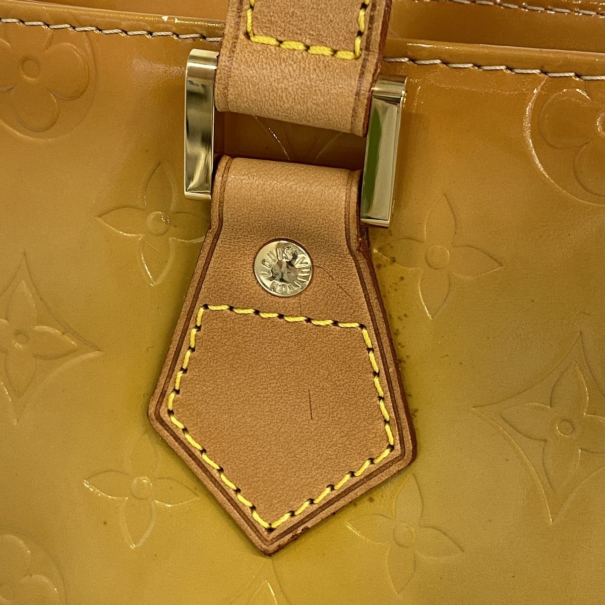 Louis Vuitton Tote Bag Vernis Houston Beige — view 8