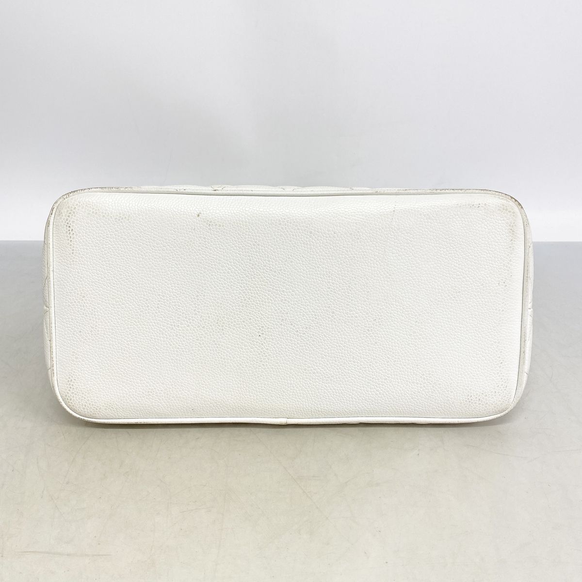 Chanel Tote Bag Reissue Caviar Leather White Gold — view 3