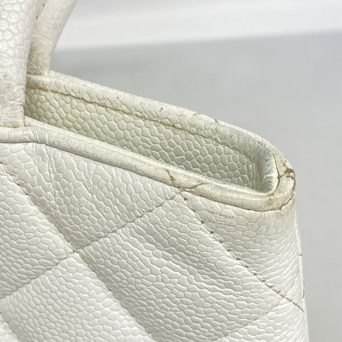 Chanel Tote Bag Reissue Caviar Leather White Gold — view 7