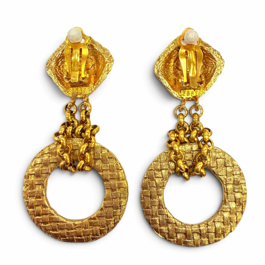 Chanel Vintage 29 Metal CC Logo Chain Hoop Earrings Gold — view 3