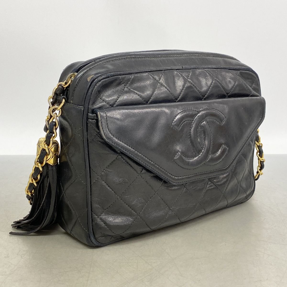 Chanel Shoulder Bag Quilted Lambskin Black Gold — view 2