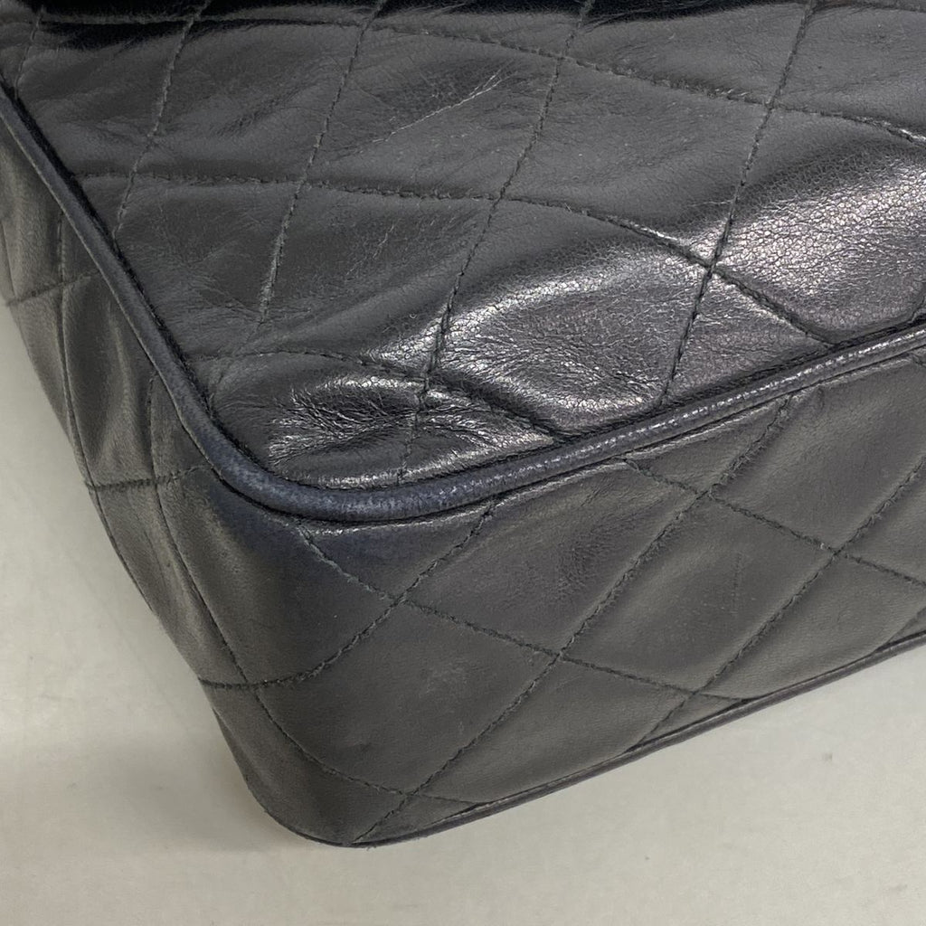 Chanel Shoulder Bag Quilted Lambskin Black Gold — view 6