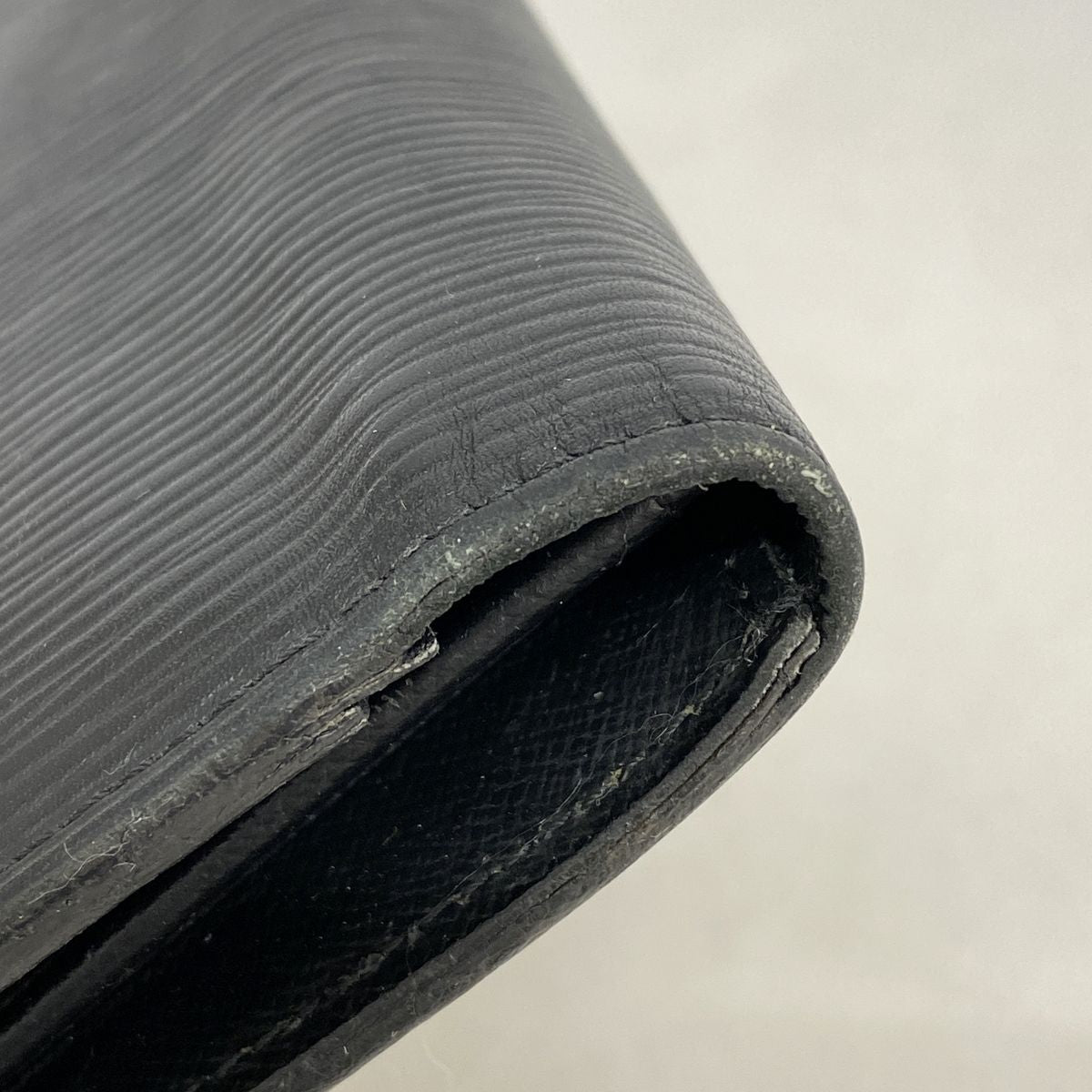 Louis Vuitton Wallet Epi Portefeuille Brazza Noir — view 5