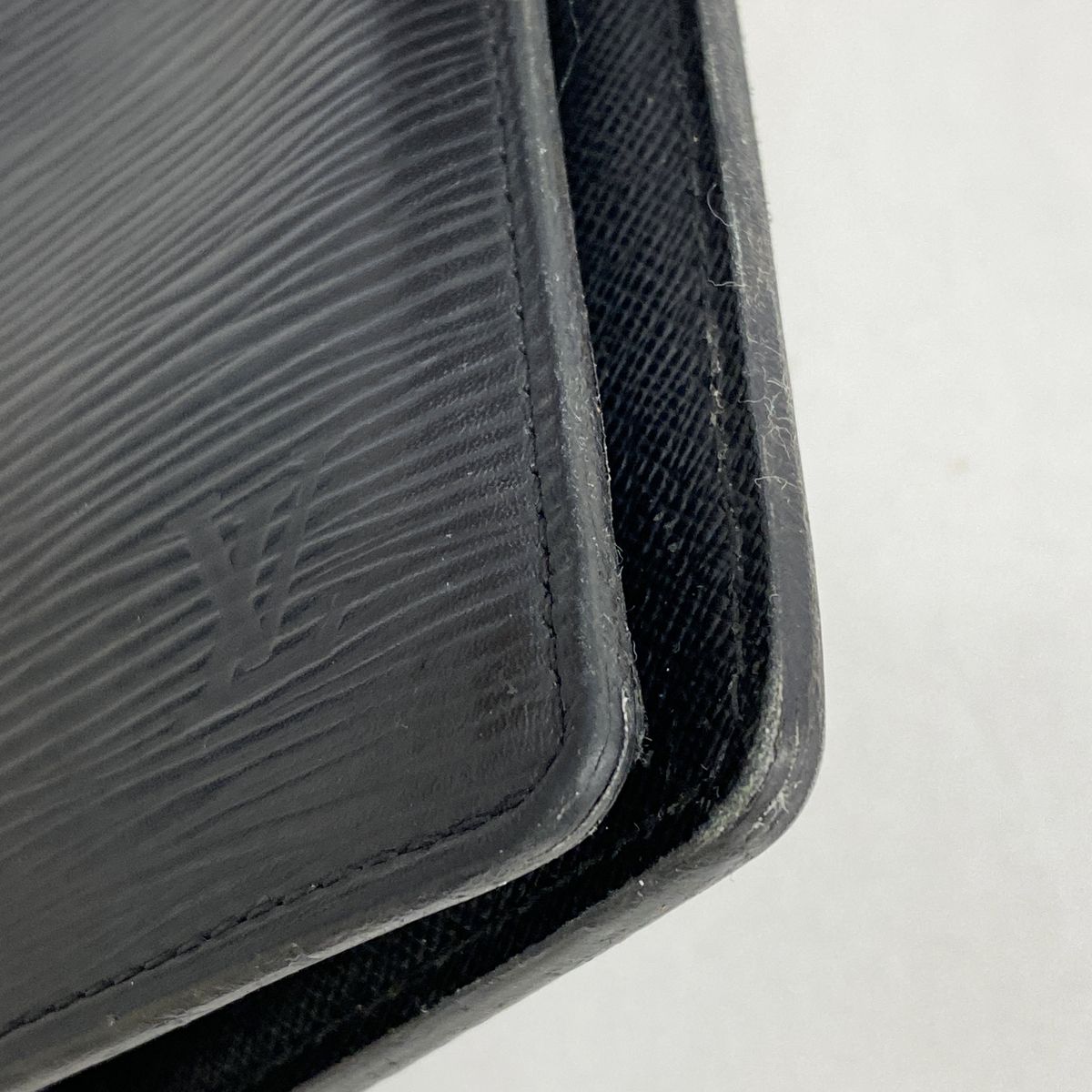 Louis Vuitton Wallet Epi Portefeuille Brazza Noir — view 6