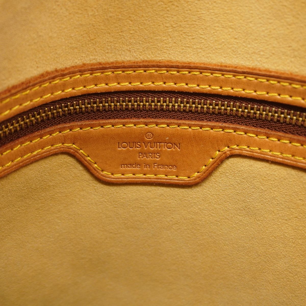 Louis Vuitton Shoulder Bag Monogram Looping GM Brown — view 5