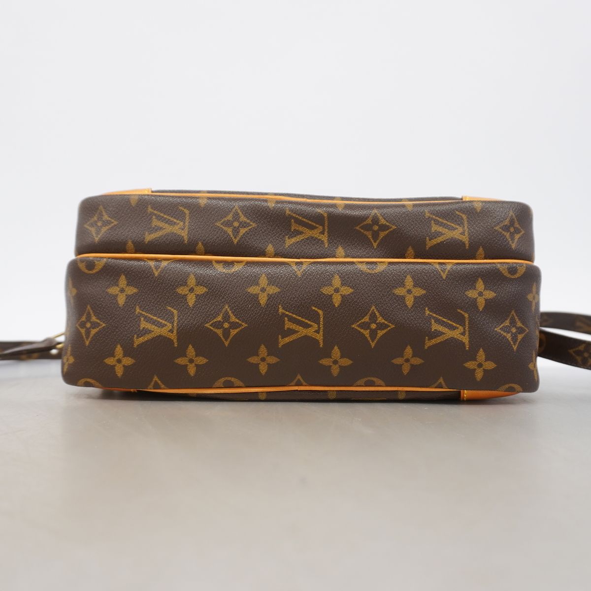 Louis Vuitton Shoulder Bag Monogram Nile Brown — view 3