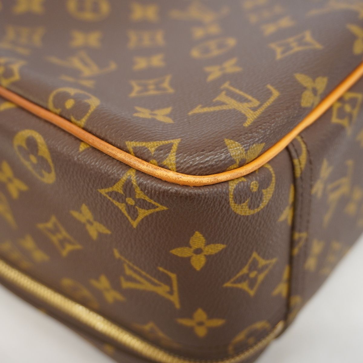 Louis Vuitton Handbag Monogram Excursion Brown — view 6
