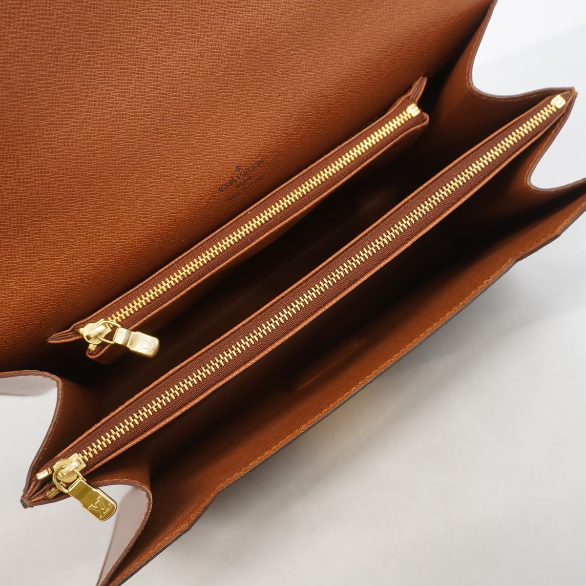 Louis Vuitton Handbag Monogram Concorde Brown — view 4