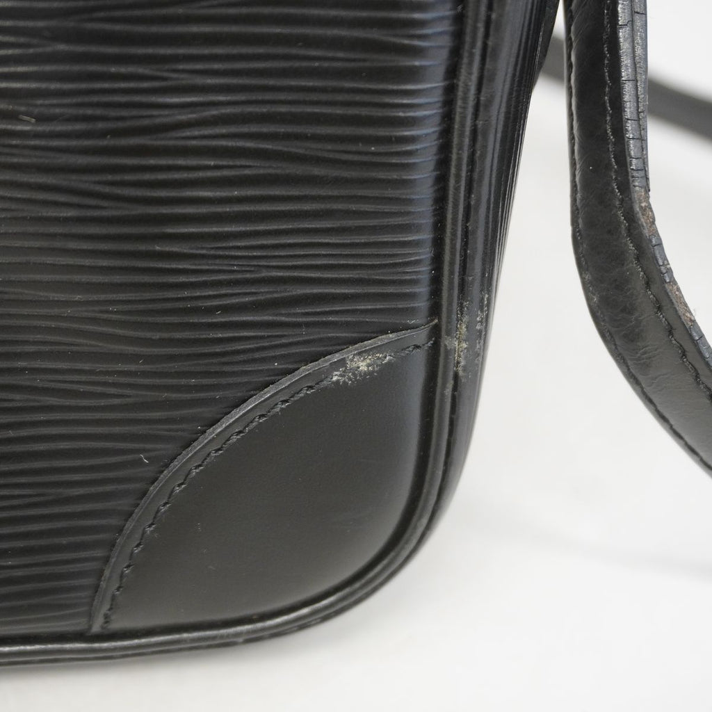 Louis Vuitton Shoulder Bag Epi Trocadero 24 Noir — view 6