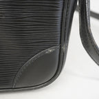 Louis Vuitton Shoulder Bag Epi Trocadero 24 Noir — view 6