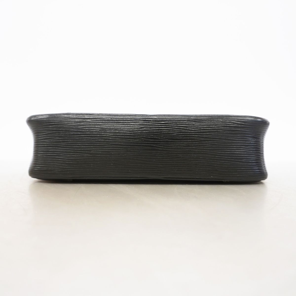 Louis Vuitton Shoulder Bag Epi Trocadero 24 Noir — view 3