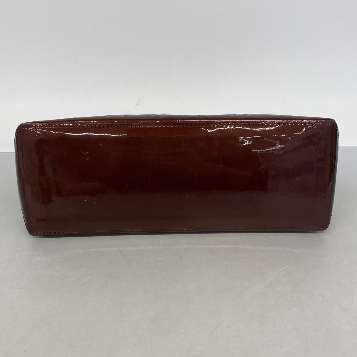 Louis Vuitton Handbag Vernis Wilshire PM Rouge Fauvist — view 3