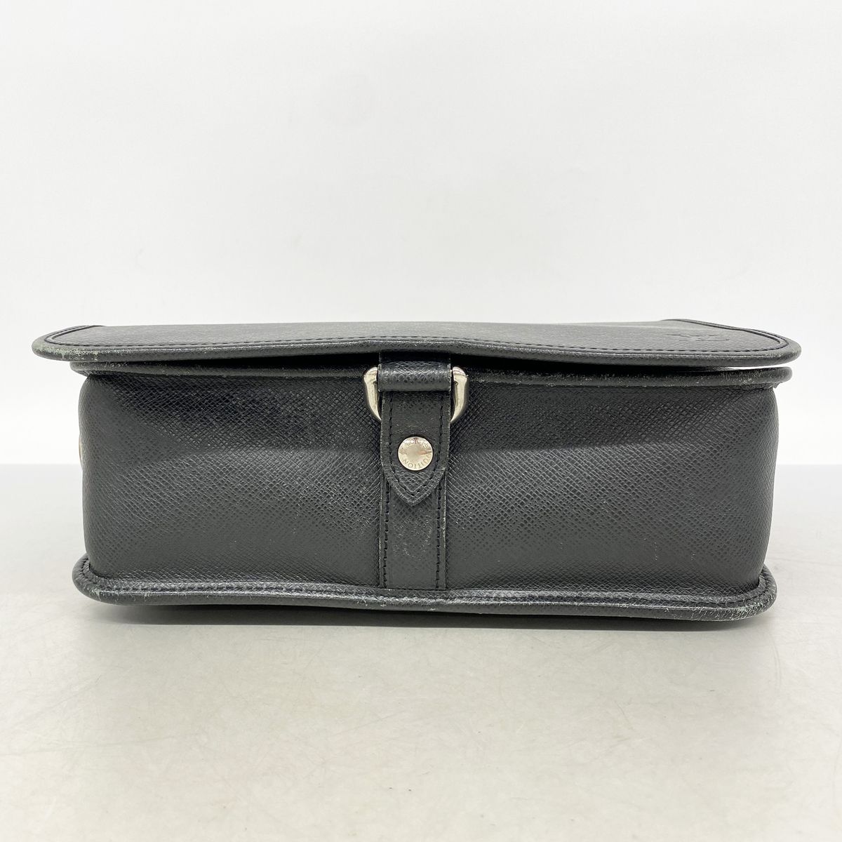 Louis Vuitton Shoulder Bag Taiga Andrei Ardoise — view 3