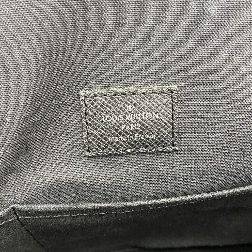 Louis Vuitton Shoulder Bag Taiga Andrei Ardoise — view 5