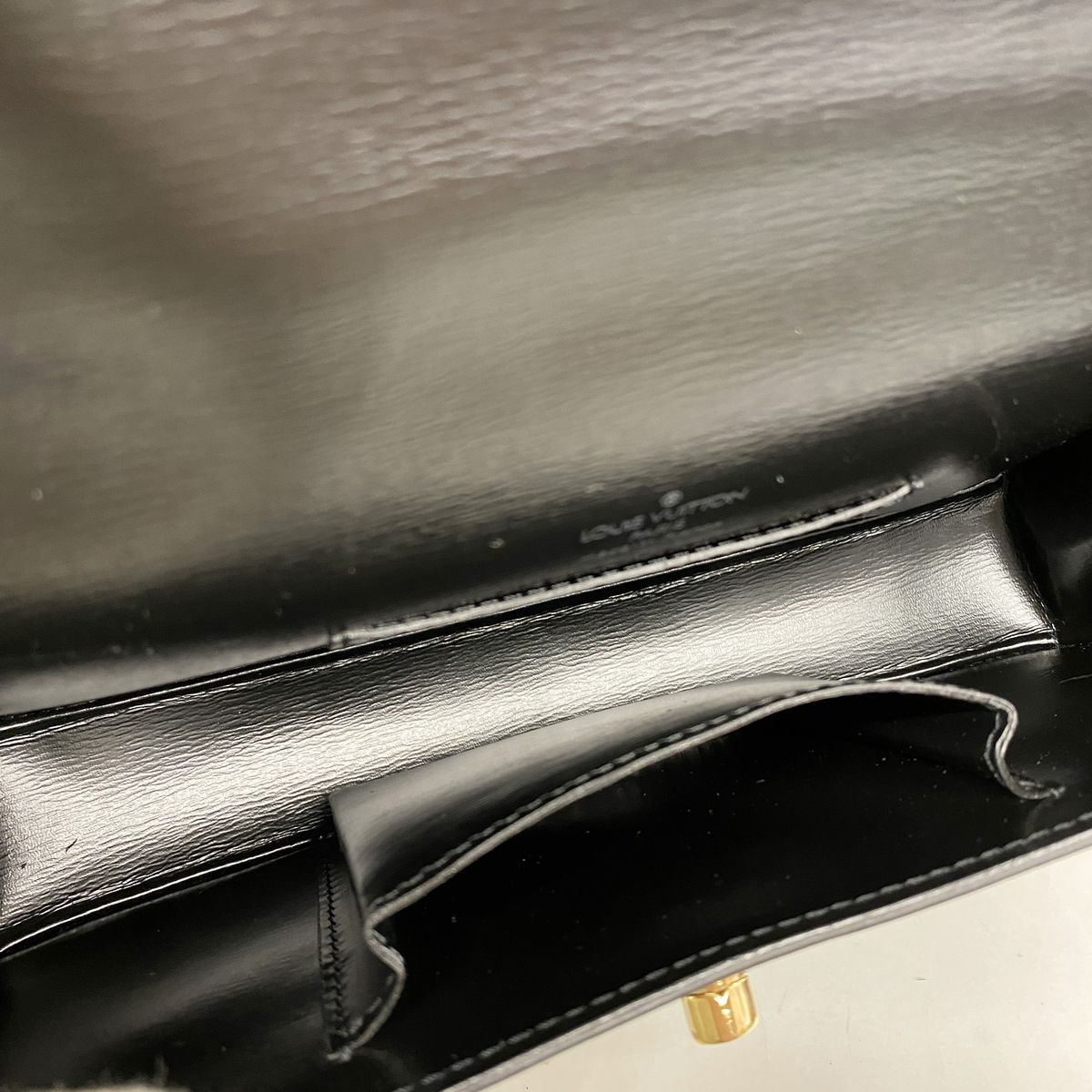 Louis Vuitton Shoulder Bag Epi Prebourg Noir — view 4