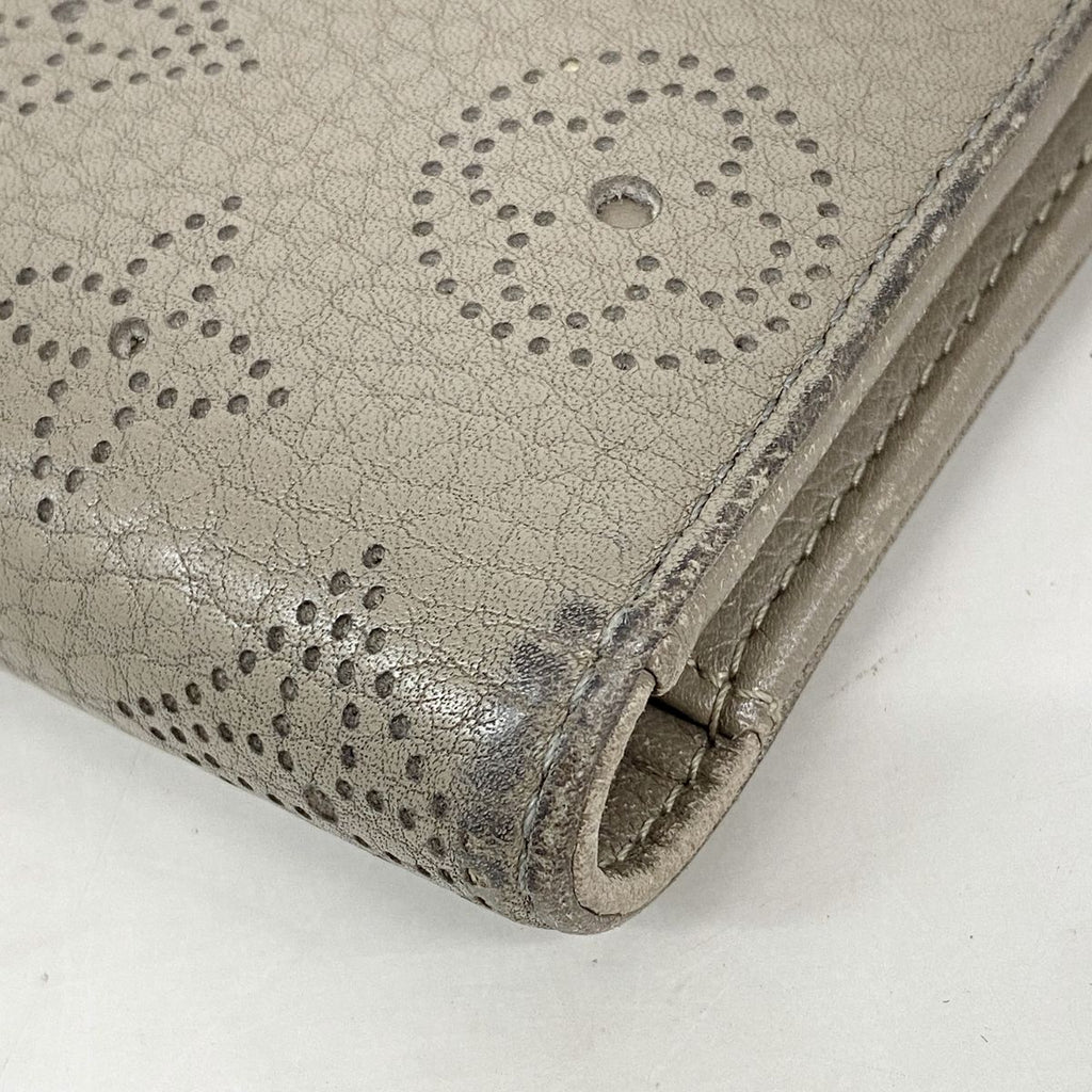 Louis Vuitton Trifold Wallet Mahina Portefeuille Amelia Taupe — view 6