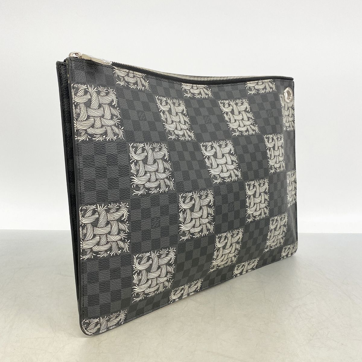 Louis Vuitton Clutch Damier Graphite Pochette Jules GM Black Gray Christopher — view 2
