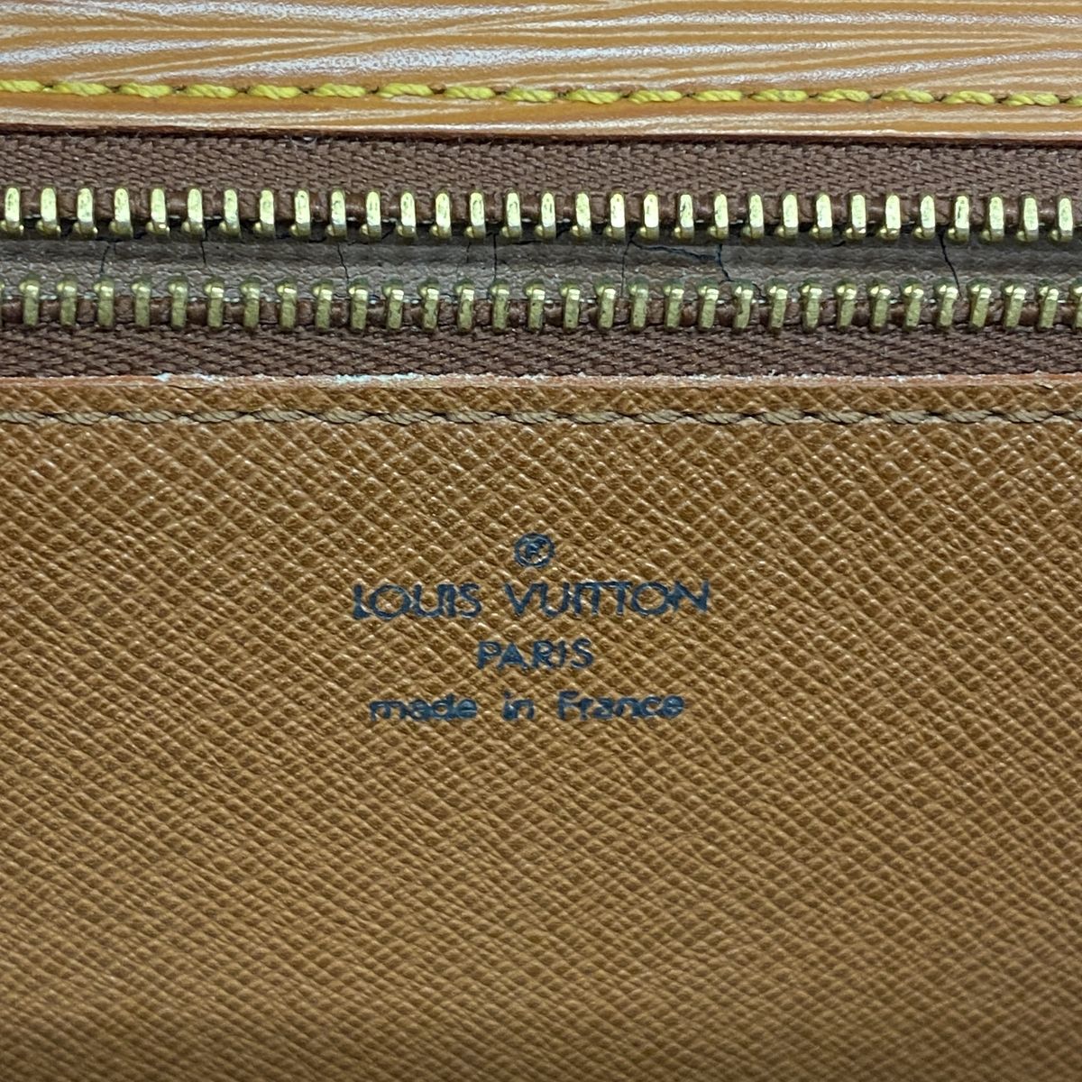 Louis Vuitton Clutch Epi Pochette Series Dragonne Cipango Gold — view 5