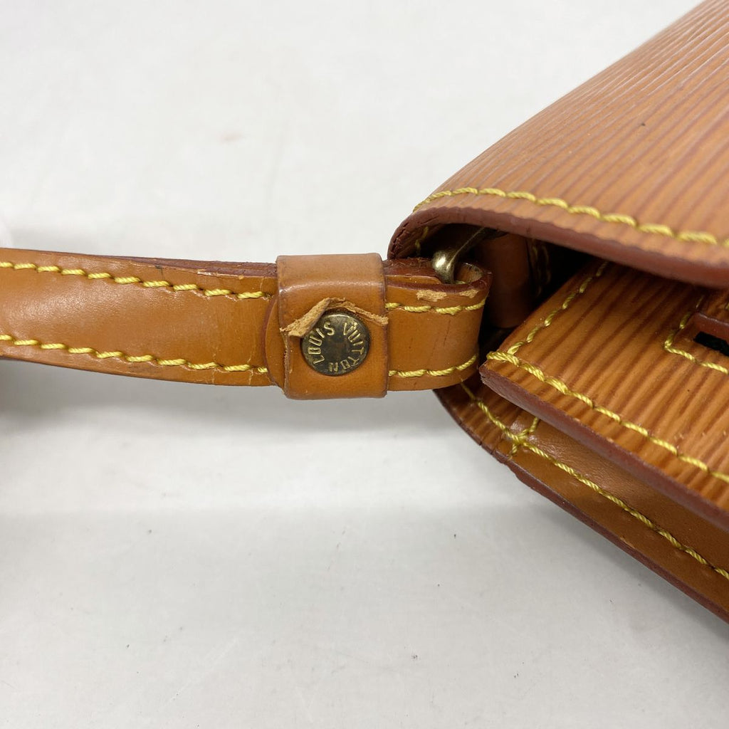 Louis Vuitton Clutch Epi Pochette Series Dragonne Cipango Gold — view 8