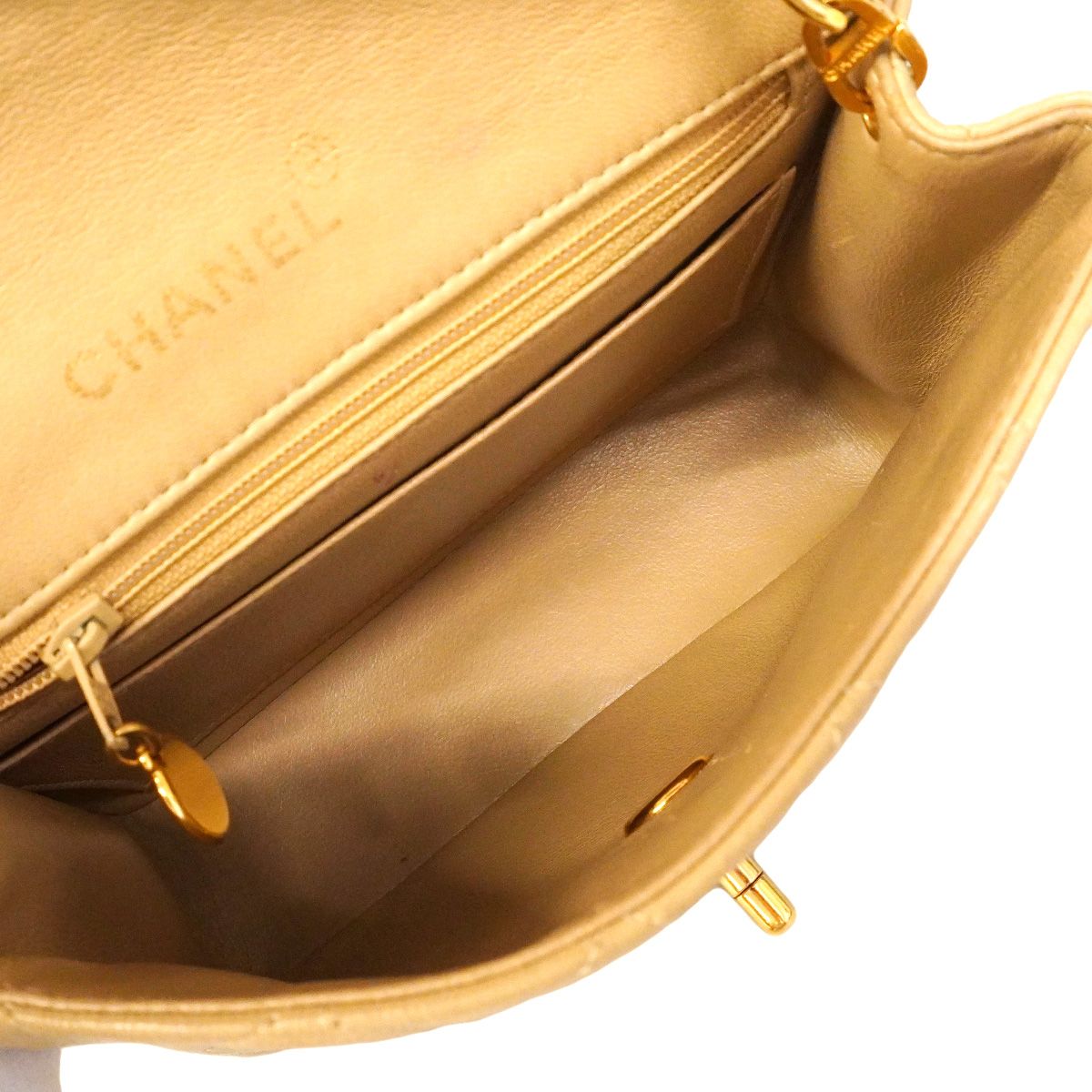 Chanel Shoulder Bag Mini Quilted Lambskin Beige Gold — view 4