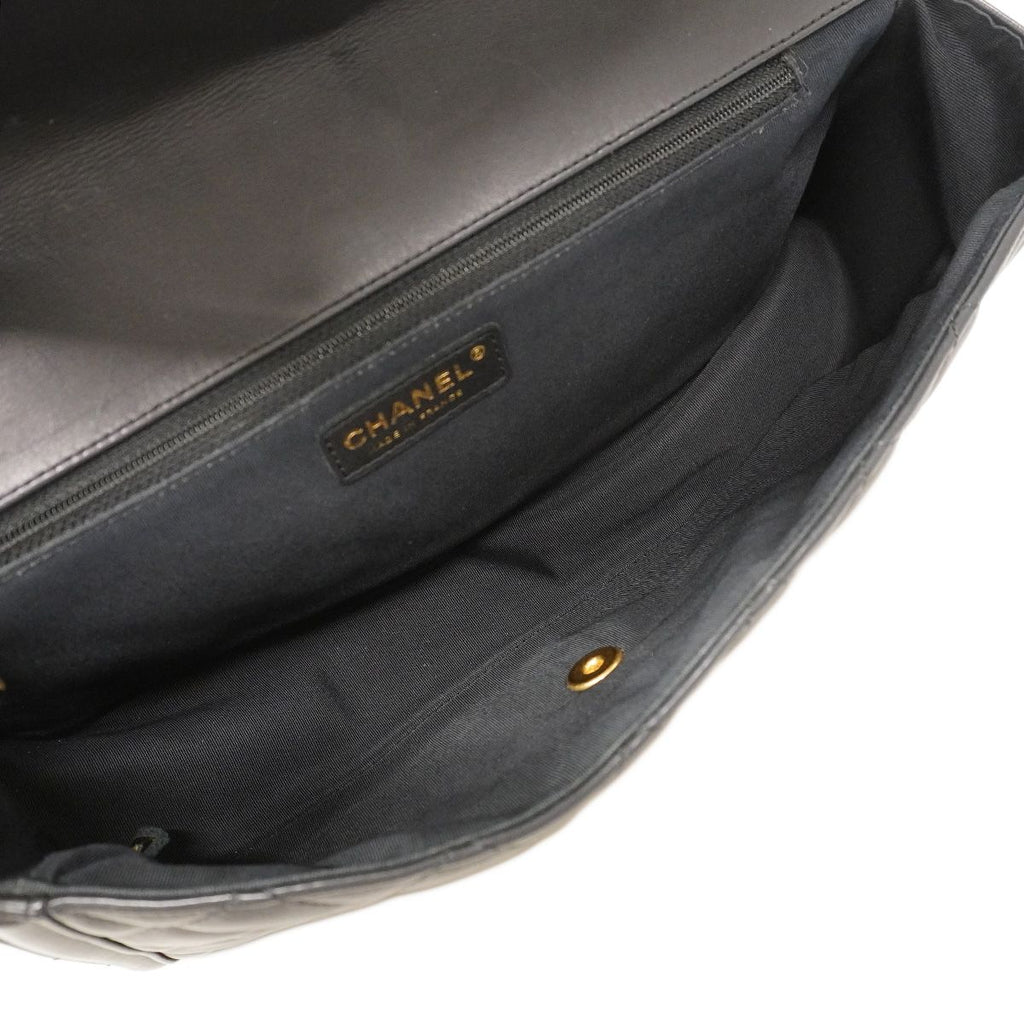 Chanel Shoulder Bag Quilted Lambskin Black Gold — view 4