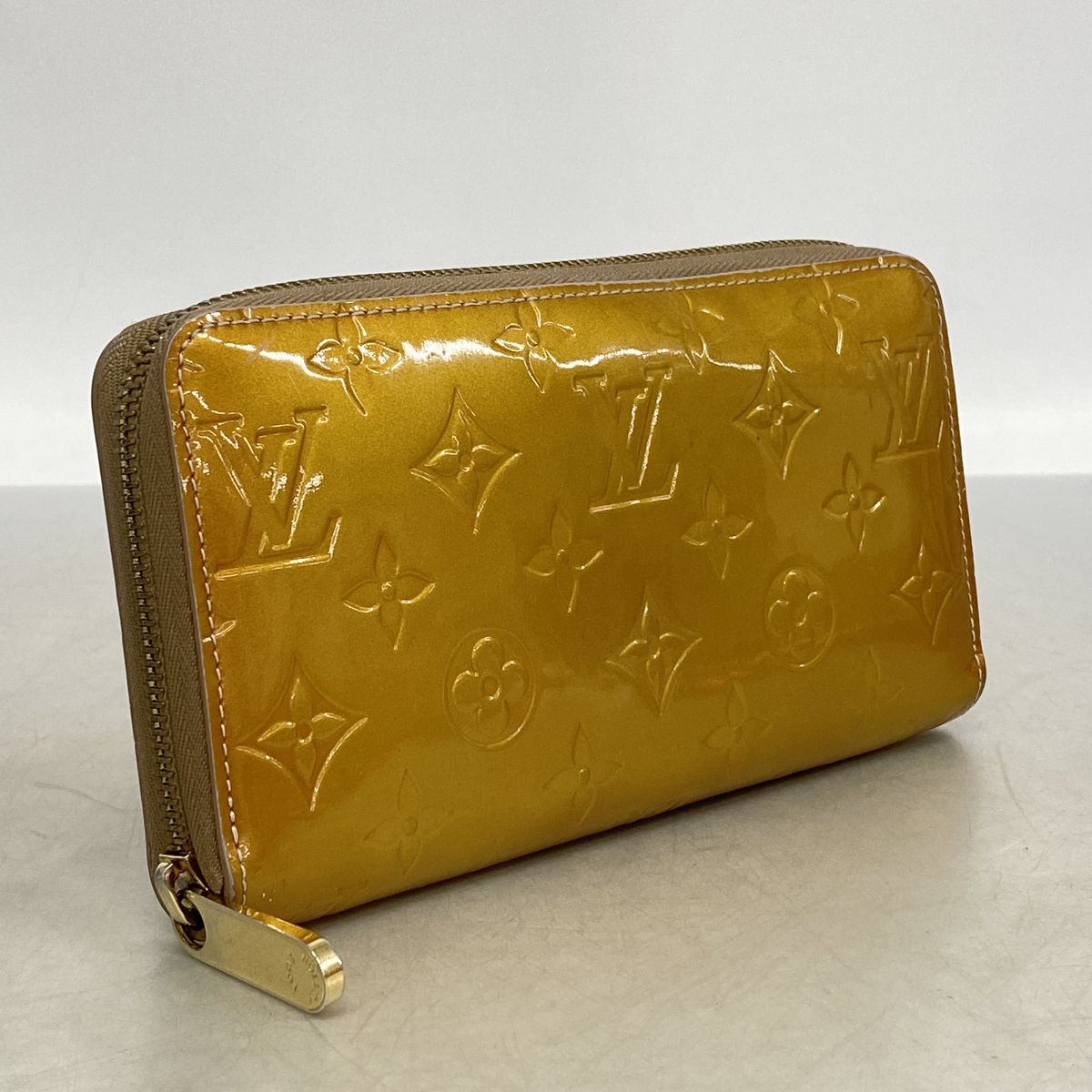 Louis Vuitton Wallet Vernis Zippy Beige Poodle — view 2
