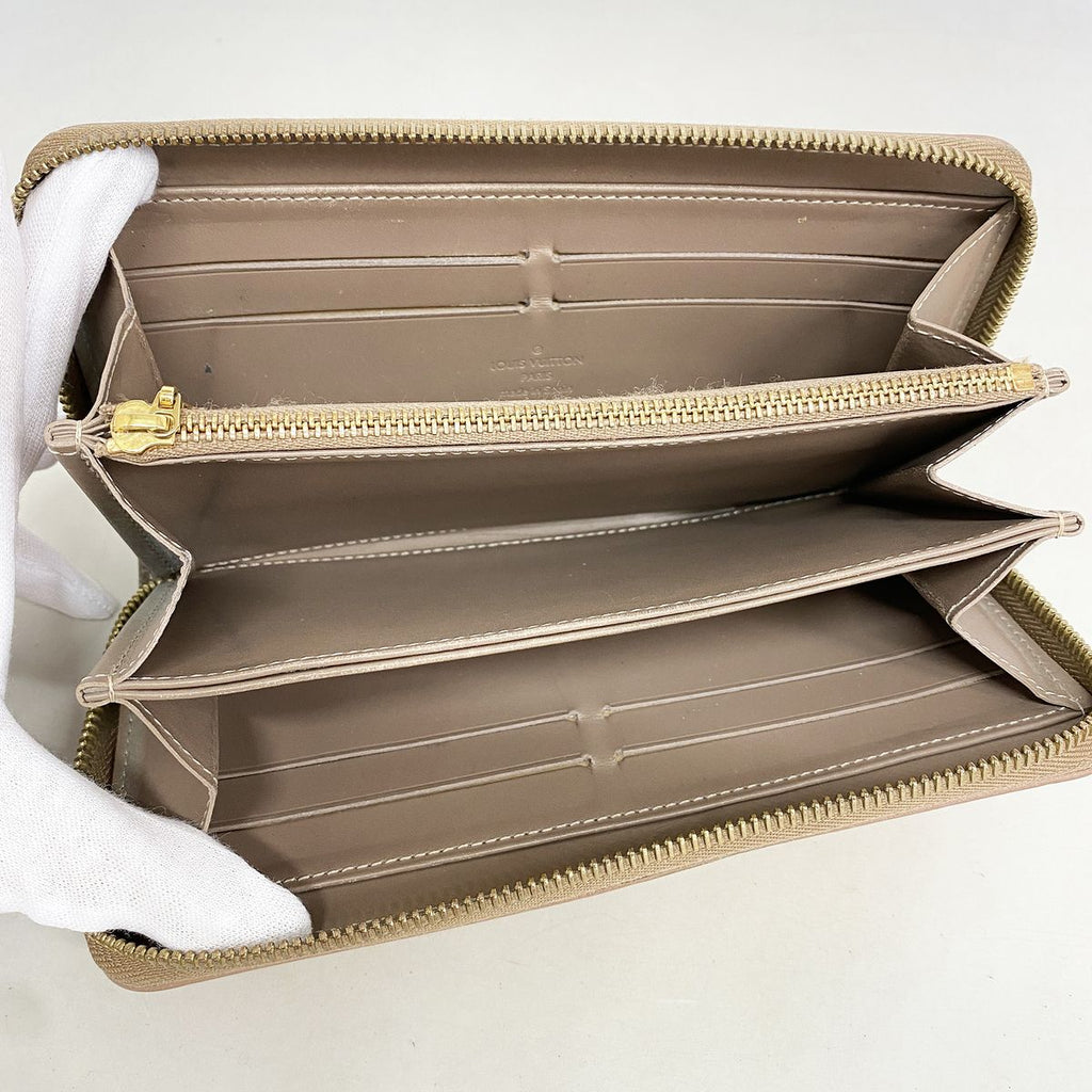 Louis Vuitton Wallet Vernis Zippy Beige Poodle — view 3