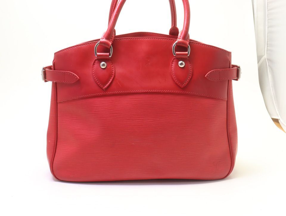 Louis Vuitton Passy PM Epi Handbag — view 2