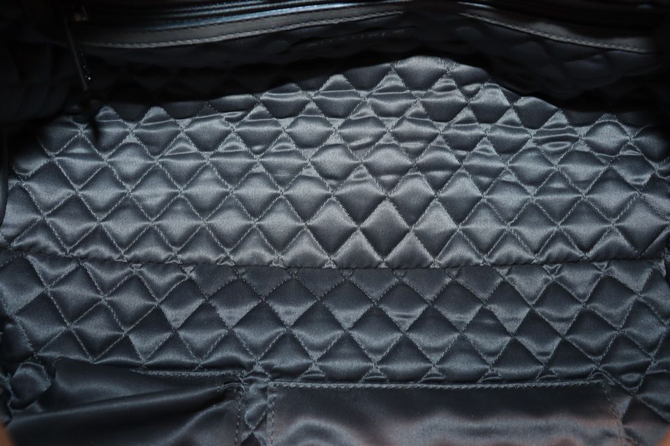 Chanel Leather Handbag Brown — view 7