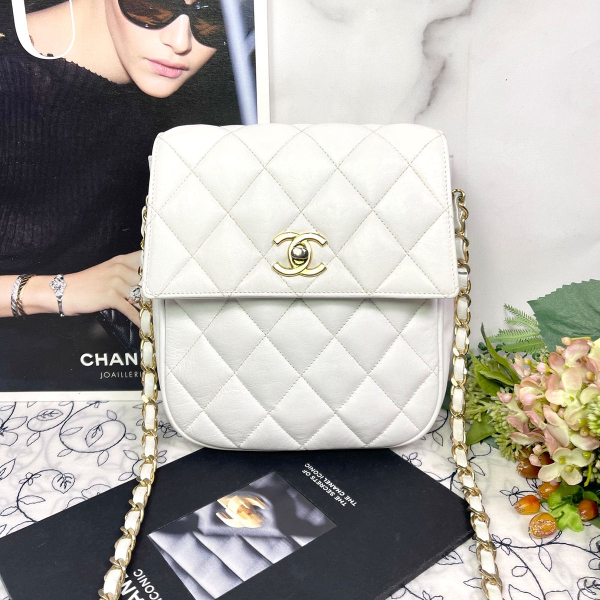 Chanel Vintage Turnlock Quilted Chain Shoulder Bag — view 3