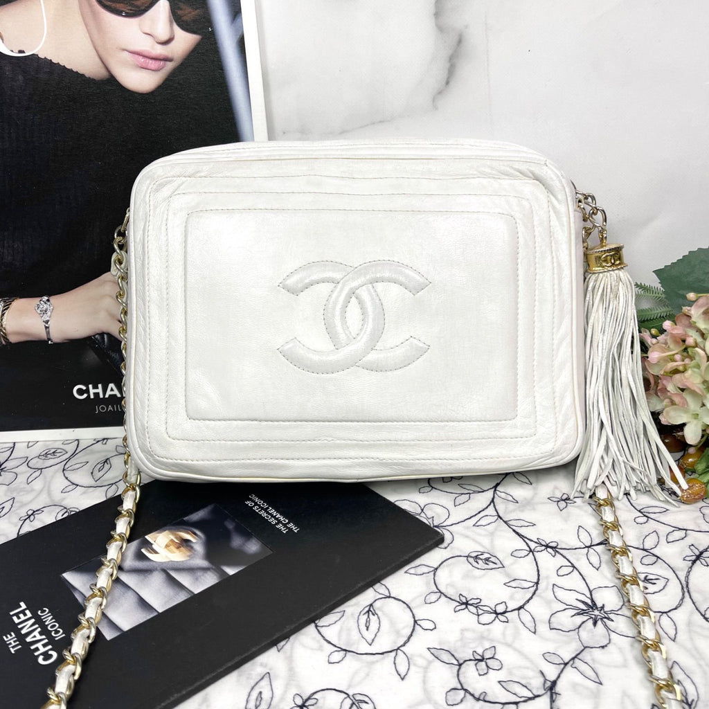 Chanel Camera Bag Jumbo CC Logo Fringe — view 4